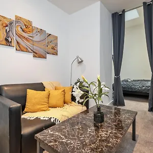Modern 2 Bedroom Luxury Apartment Bradford (West Yorkshire)